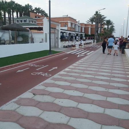 Apartamento Sol todo el año en Roquetas de Mar Exterior foto