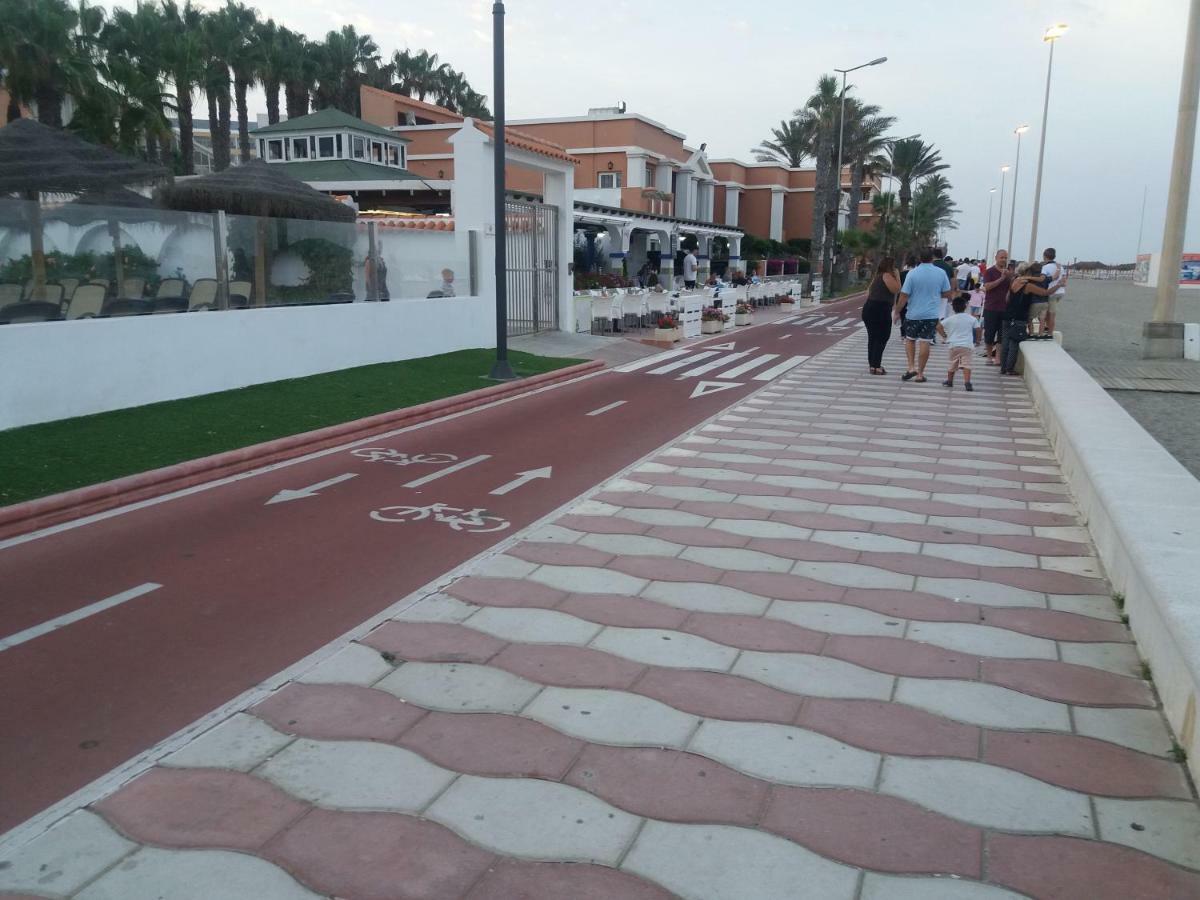 Apartamento Sol todo el año en Roquetas de Mar Exterior foto