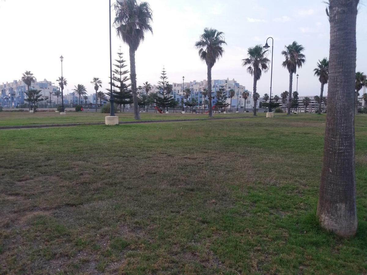 Apartamento Sol todo el año en Roquetas de Mar Exterior foto